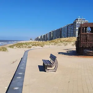  Appartement Beachstudio Westende With Sea View België